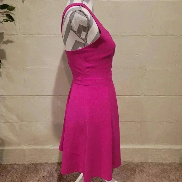 Adeyln Rae Serena Fit and Flare Scallop Dress Fuchsia Size XS EUC. - Picture 3 of 13